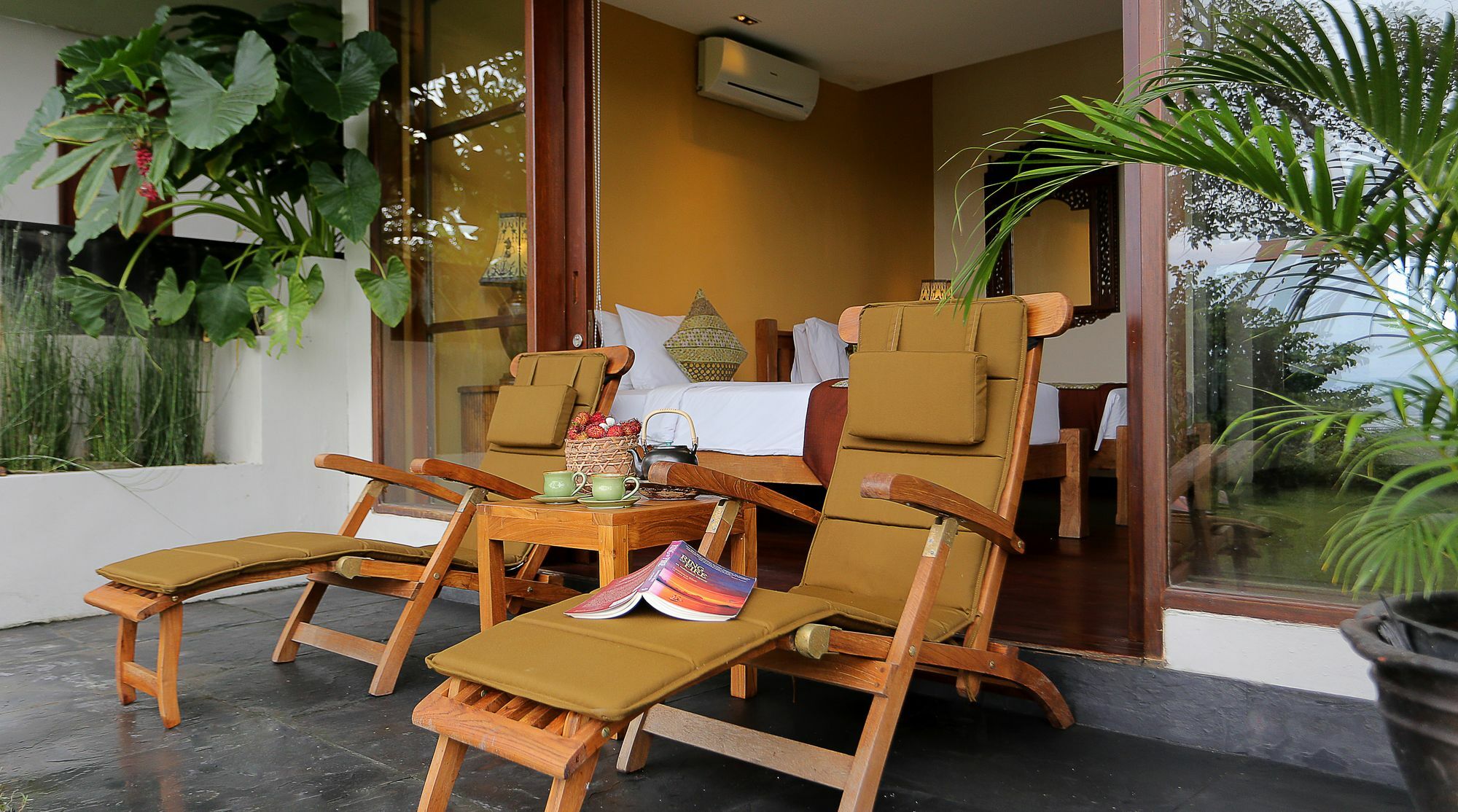 The Longhouse, Jimbaran - Bali Hotel Eksteriør billede