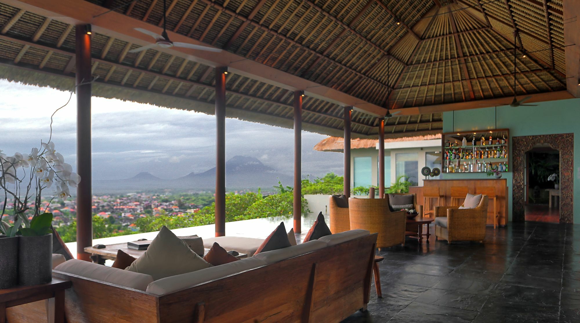 The Longhouse, Jimbaran - Bali Hotel Eksteriør billede